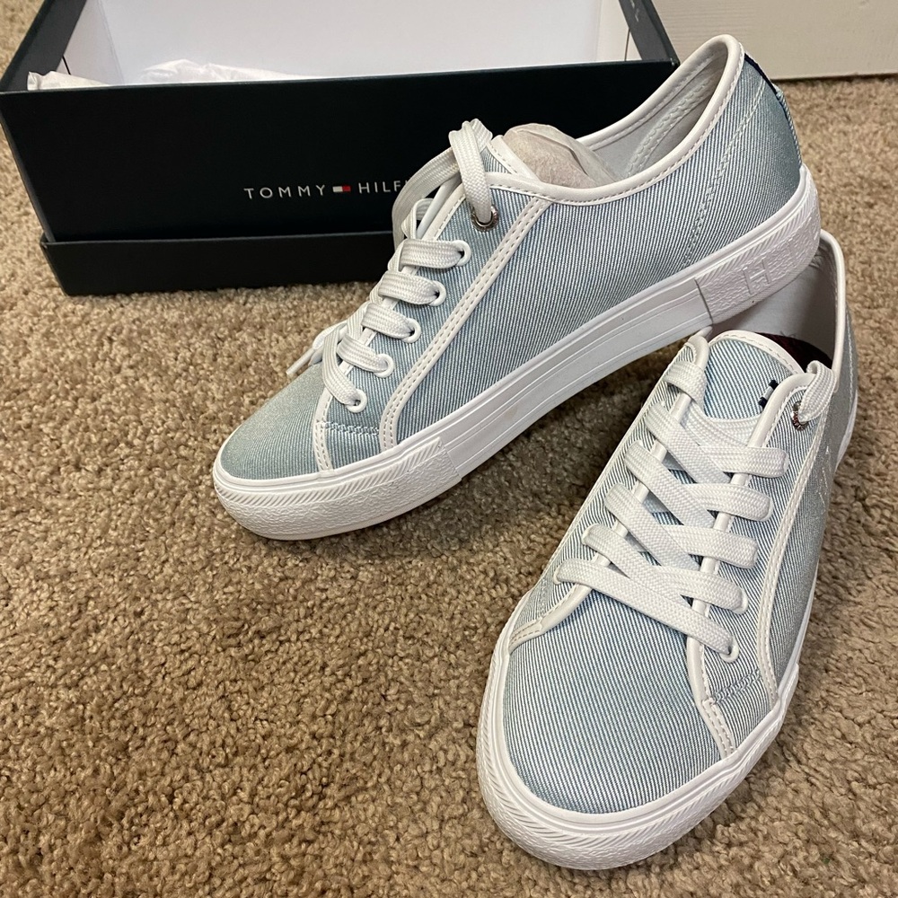 Tommy Hilfiger Alezya Canvas Sneakers